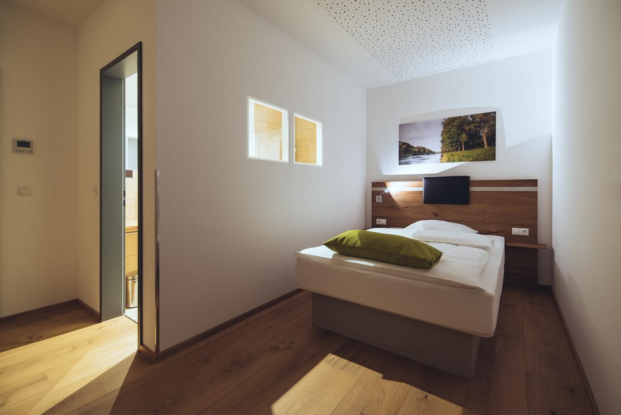 Aparthotel Nah Dran Дінґольфінґ Екстер'єр фото